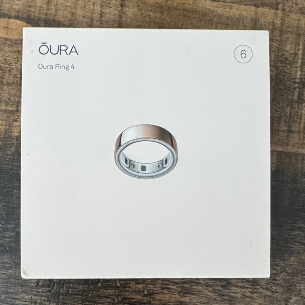 Oura Ring 4 in Rose Gold